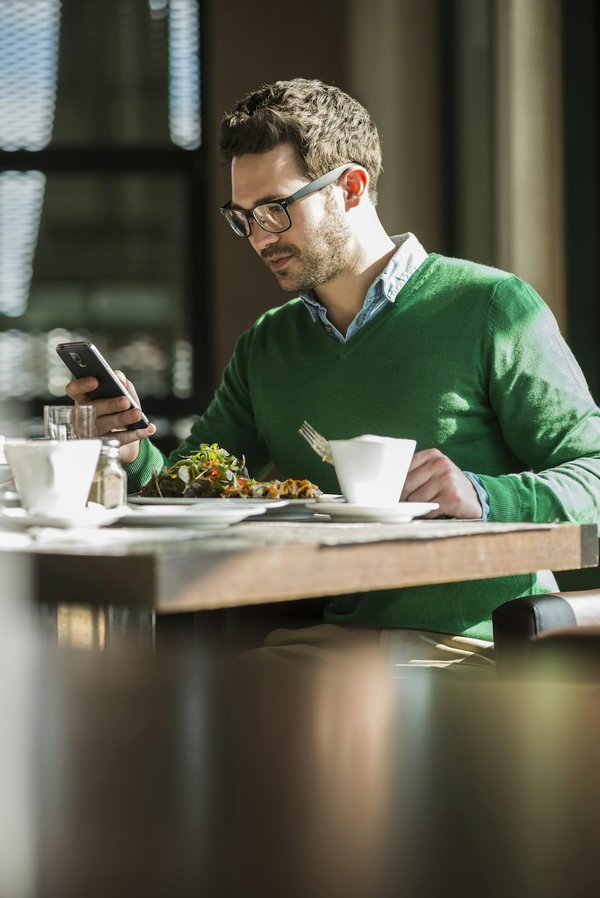 Comment optimiser votre forfait mobile pour éviter les surcoûts ?